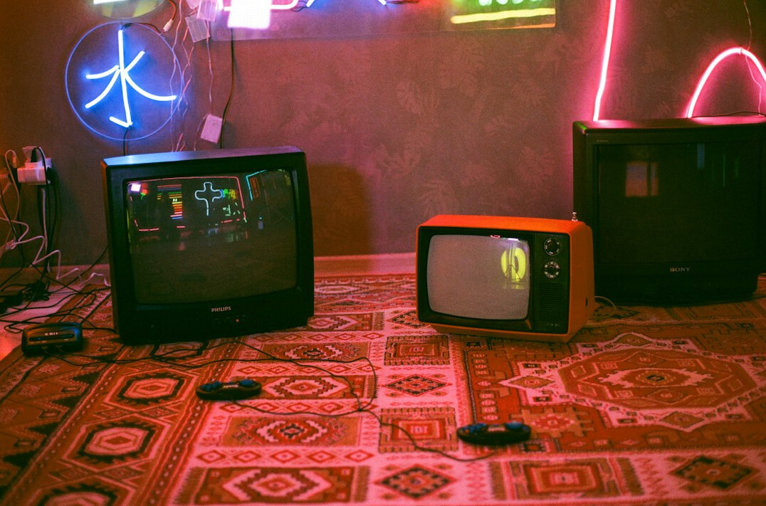 retro tv icons