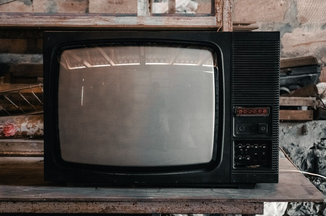 old tv set vintage